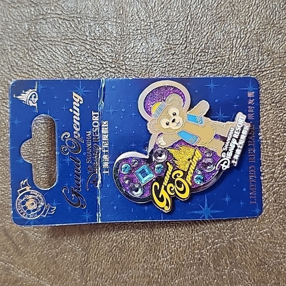 NEW Exclusive Shanghai Disney Pin Limited Release Grand Opening Duffy - Picture 1 of 3